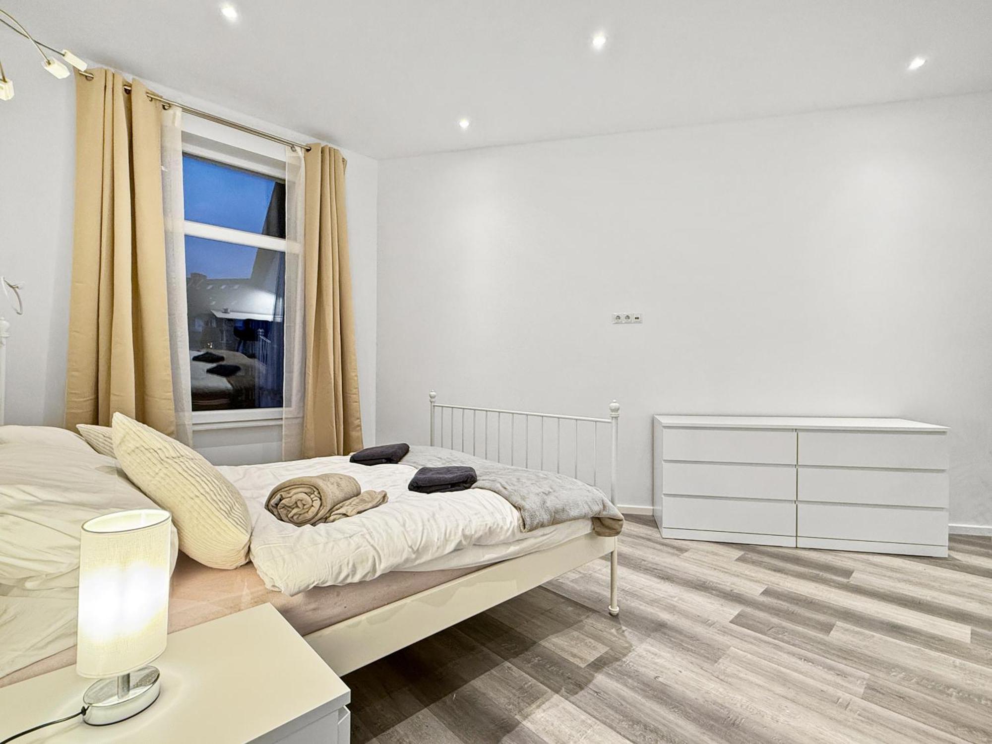 Premium Mit Balkon Und 3 Br Appartement *